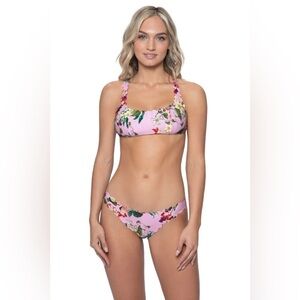 PQ Swim NWT D-Cup Bikini Top - 🌸Summer Hibiscus Reversible Seamless Wave Halter